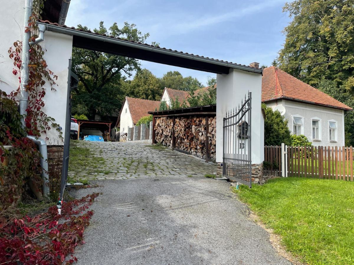 Apartman Beruska Krelovice Exterior photo